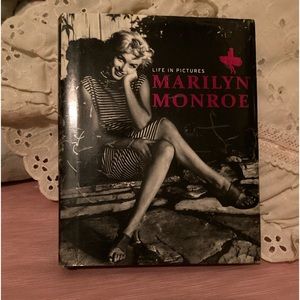 MARILYN MONROE❤️LIFE IN PICTURES BOOK-New
